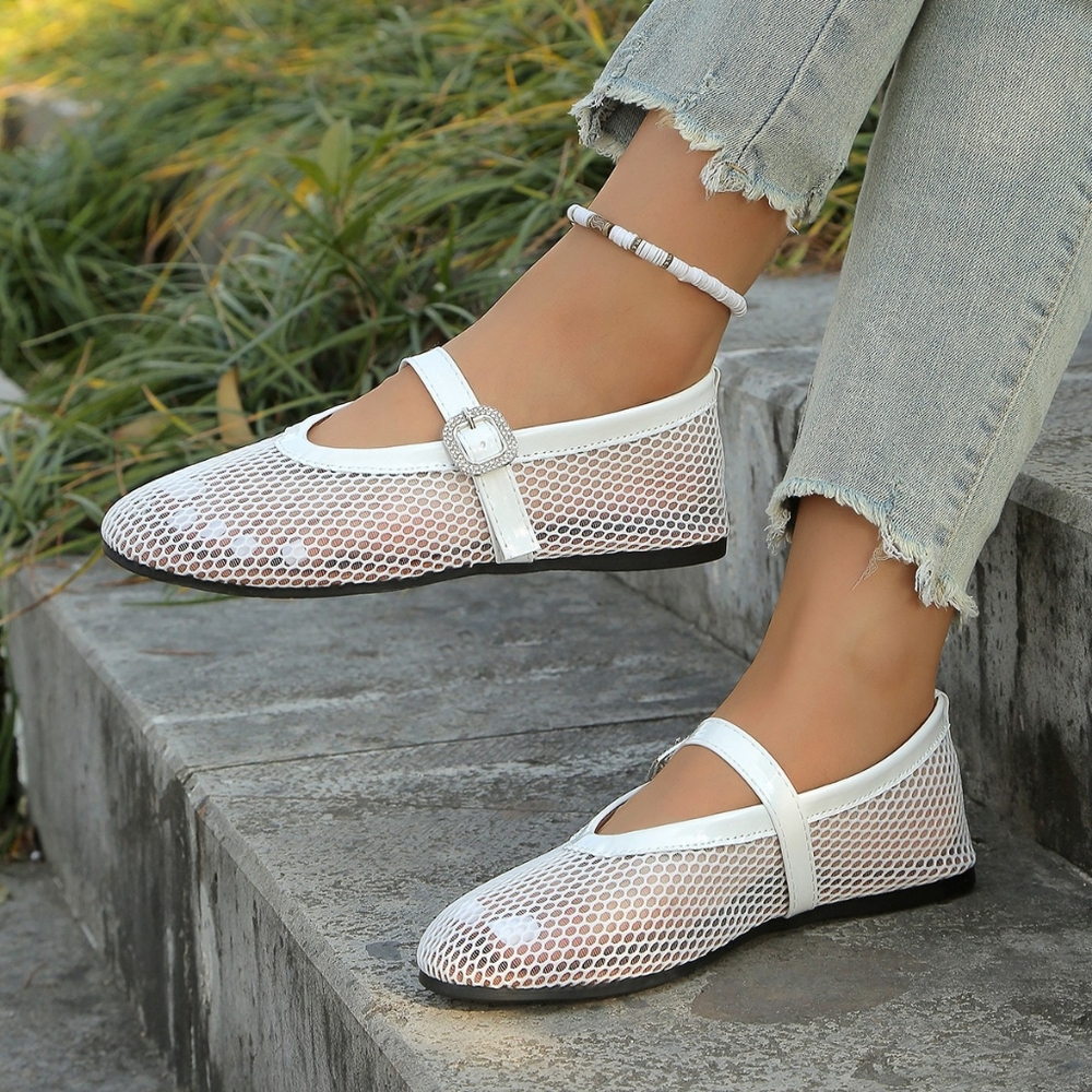 White Mesh Women's Leather Round Toe Flats Sandals. - Picture 1 of 4